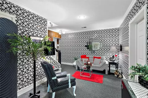 Living - 6130 Eidson, Saint Joseph, MI 49085 photo 10 of 12