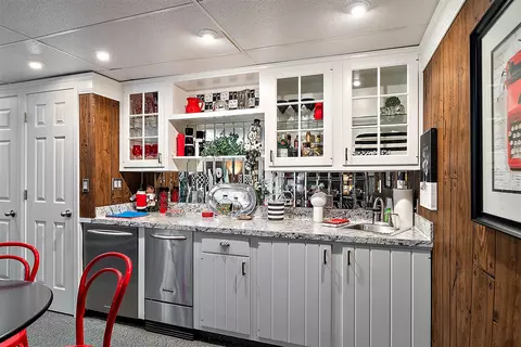 Kitchen - 6130 Eidson, Saint Joseph, MI 49085 photo 6 of 9