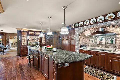 Kitchen - 6130 Eidson, Saint Joseph, MI 49085 photo 4 of 9
