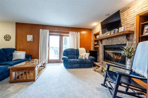 Living - 6660 Pine, Benton Harbor, MI 49022 photo 4 of 4