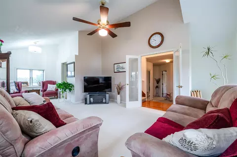Living - 6660 Pine, Benton Harbor, MI 49022 photo 1 of 4