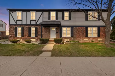 36543 Park Pl #86, Sterling Heights, MI 48310