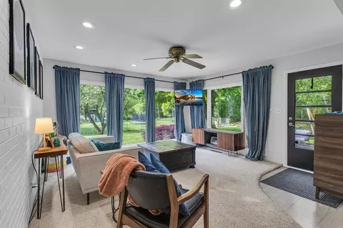Living - 3414 Caroline, Jackson, MI 49203 photo 1 of 8