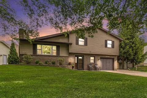5854 Blaine, Kentwood, MI 49508