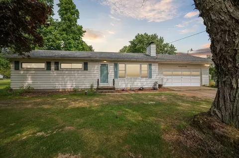 7660 N 41st, Augusta, MI 49012