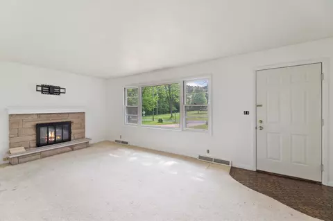 Living - 7660 N 41st, Augusta, MI 49012 photo 2 of 5