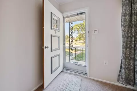 Entry Way - 2910 Elizabeth, Wayne, MI 48184 photo 1 of 1