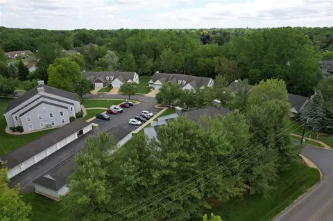 View/Area - 920 Oakbrook, Jackson, MI 49203 photo 4 of 6