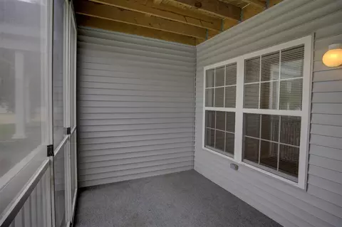 Exterior - 920 Oakbrook, Jackson, MI 49203 photo 8 of 14