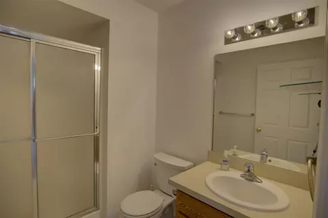 Bath - 920 Oakbrook, Jackson, MI 49203 photo 4 of 4