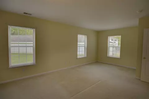 Bedroom - 920 Oakbrook, Jackson, MI 49203 photo 8 of 11