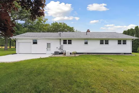 Exterior - 368 Earle, Carleton, MI 48117 photo 4 of 8