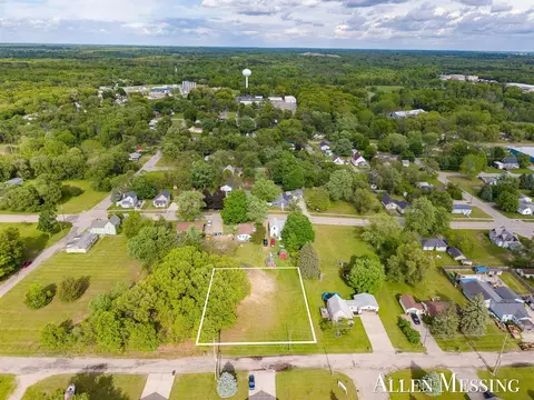 740 Crawford, Belding, MI 48809 photo 7