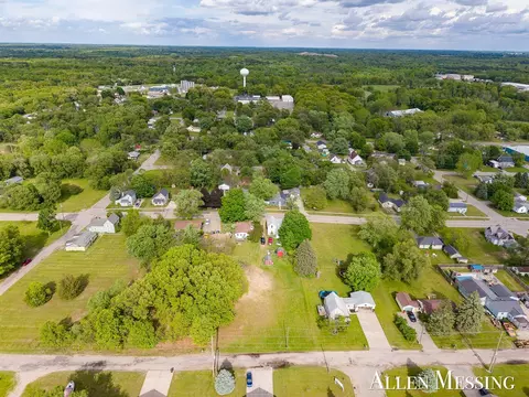 740 Crawford, Belding, MI 48809 photo 5