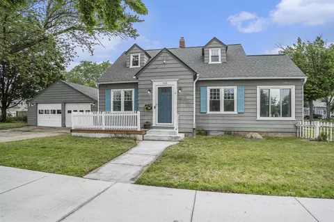 405 Van Raalte, Holland, MI 49423