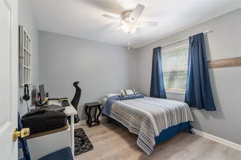 Bedroom - 11815 Waldron, Jerome, MI 49249 photo 6 of 11