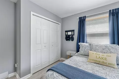 Bedroom - 11815 Waldron, Jerome, MI 49249 photo 4 of 11