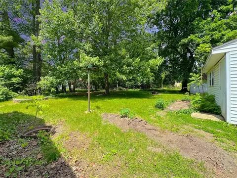 Exterior - 315 E Spruce, Marshall, MI 49068 photo 5 of 8