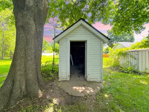 Exterior - 315 E Spruce, Marshall, MI 49068 photo 7 of 8