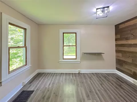 Living - 315 E Spruce, Marshall, MI 49068 photo 4 of 6