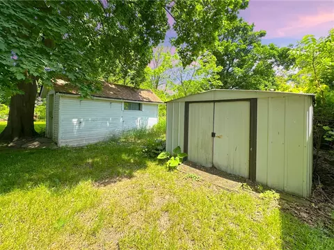 Exterior - 315 E Spruce, Marshall, MI 49068 photo 6 of 8