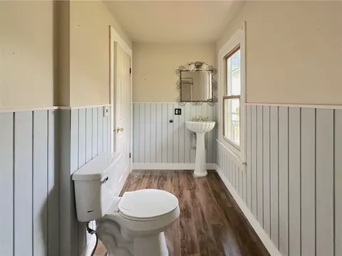 Bath - 315 E Spruce, Marshall, MI 49068 photo 1 of 2