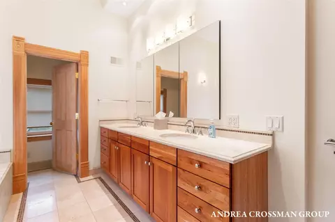 Bath - 148 S S Un, Douglas, MI 49406 photo 8 of 11