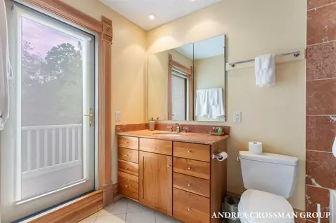 Bath - 148 S S Un, Douglas, MI 49406 photo 4 of 11
