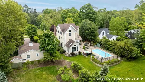 View/Area - 148 S S Un, Douglas, MI 49406 photo 1 of 3
