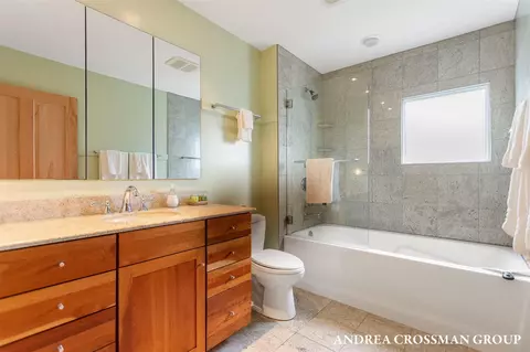 Bath - 148 S S Un, Douglas, MI 49406 photo 3 of 11