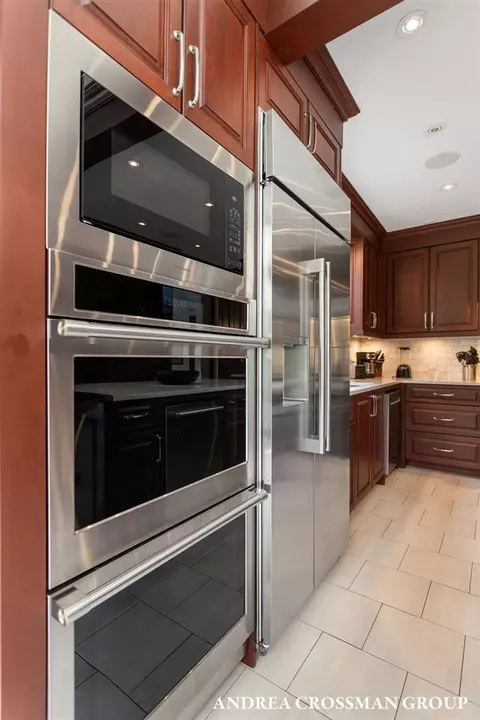 Kitchen - 148 S S Un, Douglas, MI 49406 photo 8 of 9