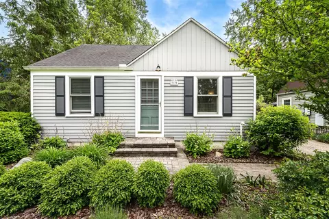 3172 Edgewood, Ann Arbor, MI 48104
