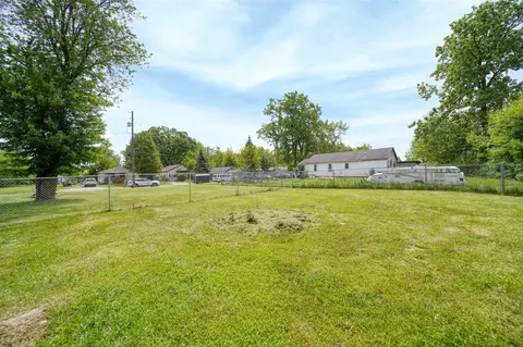 916 Oak, Adrian, MI 49221 photo 40