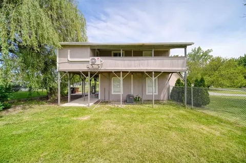 916 Oak, Adrian, MI 49221 photo 39