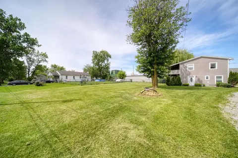 916 Oak, Adrian, MI 49221 photo 24
