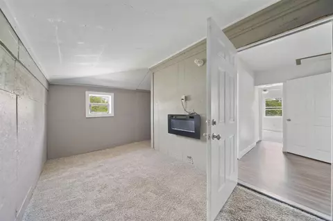 916 Oak, Adrian, MI 49221 photo 20