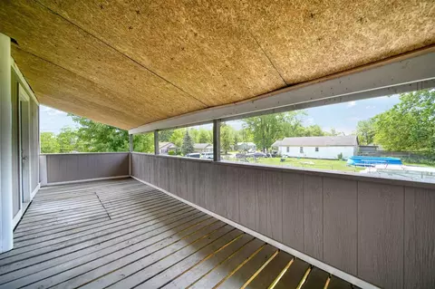 916 Oak, Adrian, MI 49221 photo 23