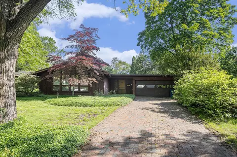 1914 Hillsdale, Kalamazoo, MI 49006