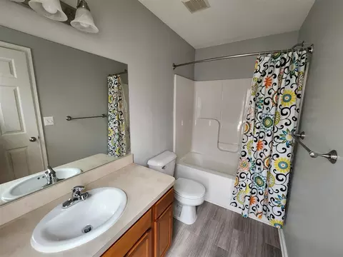 Bath - 641 Powell, Dundee, MI 48131 photo 3 of 3