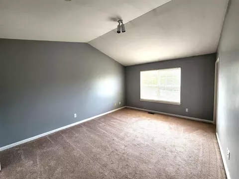 Bedroom - 641 Powell, Dundee, MI 48131 photo 2 of 3