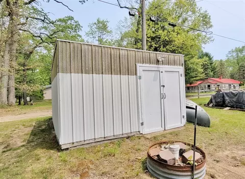 908 W Oak, Bitely, MI 49309 photo 26