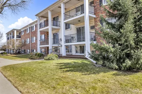 806 W Michigan #201E, Jackson, MI 49202