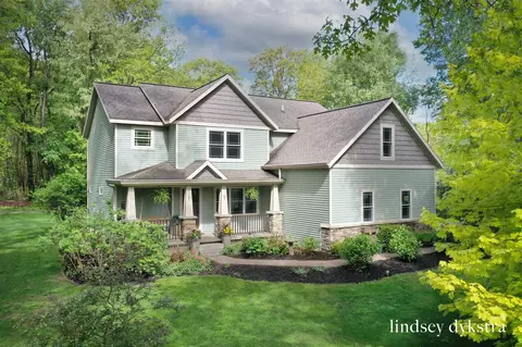 8501 Camelot, Rockford, MI 49341