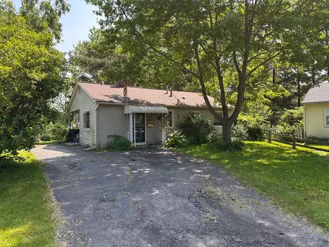 34015 Cambria, Westland, MI 48186