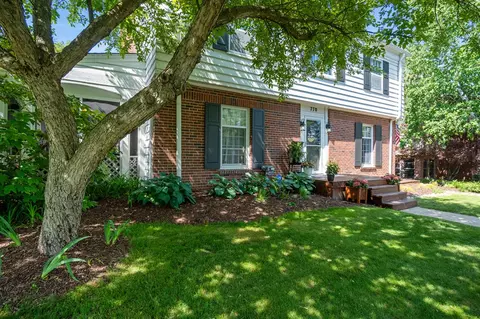 770 Bloomfield, Jackson, MI 49203