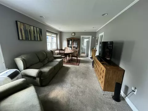 Living - 120 Austin, Jackson, MI 49202 photo 1 of 2