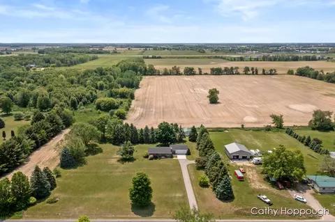 686 E Tuttle, Ionia, MI 48846 photo 25