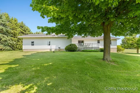 686 E Tuttle, Ionia, MI 48846 photo 17