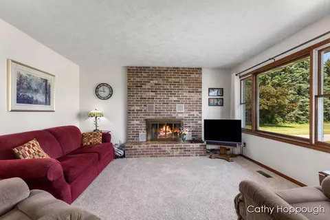 686 E Tuttle, Ionia, MI 48846 photo 2