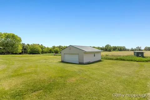 686 E Tuttle, Ionia, MI 48846 photo 20